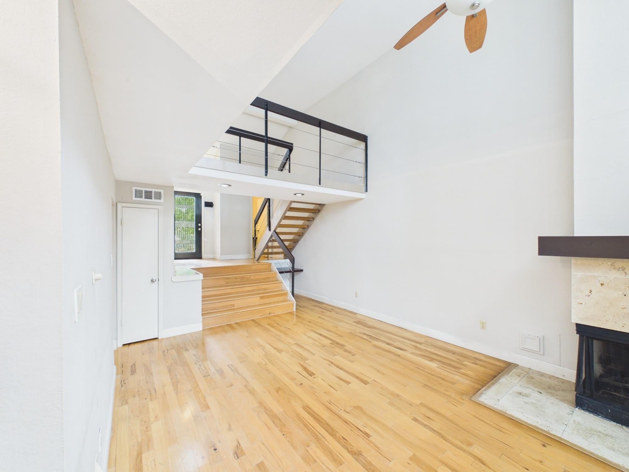 15938 Seahorse Drive 275