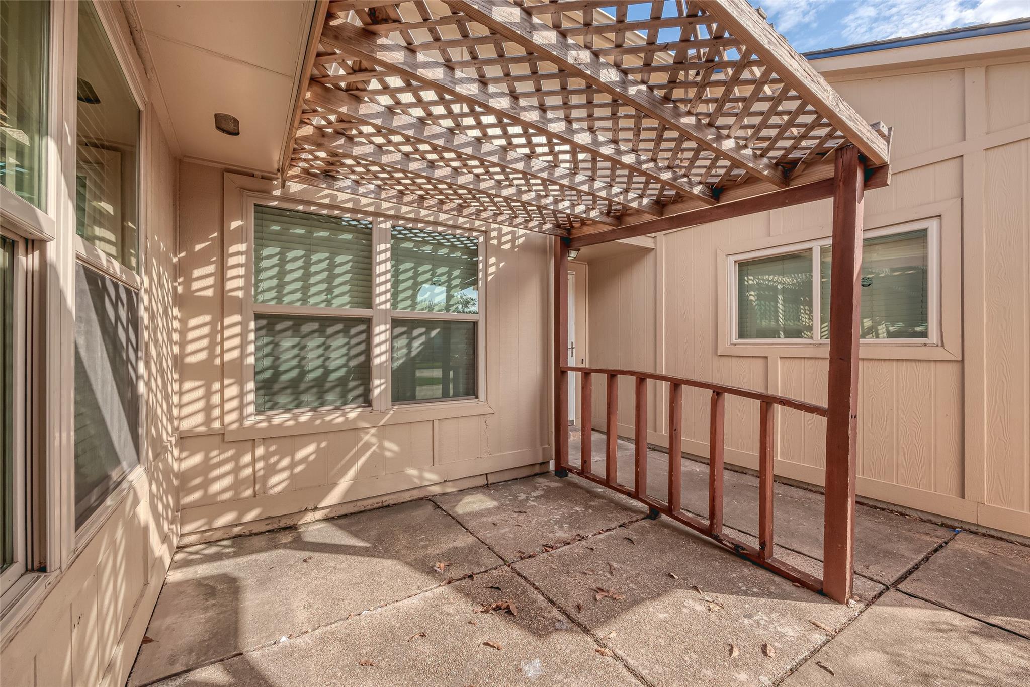 15934 Beechnut Street