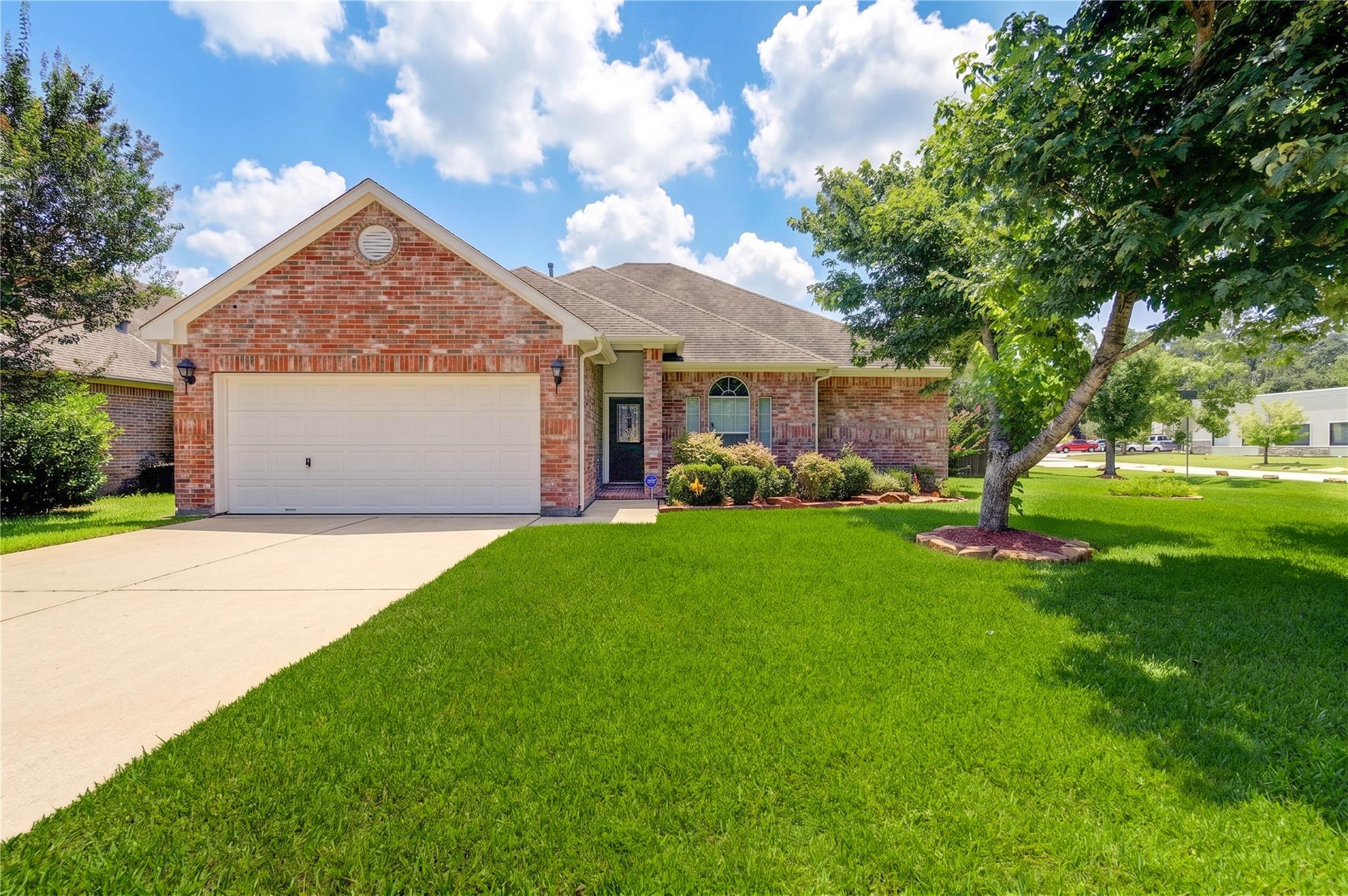 9227 Hidden Lake E