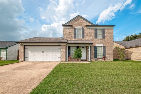 Photo of 9905 Brookview Drive, La Porte, TX 77571 (MLS # 10953323)