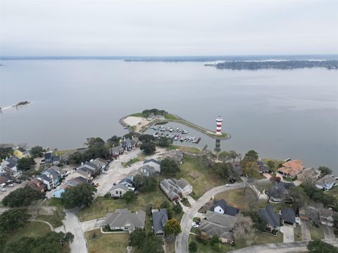 1429 Bowsprit Point Willis TX 77318