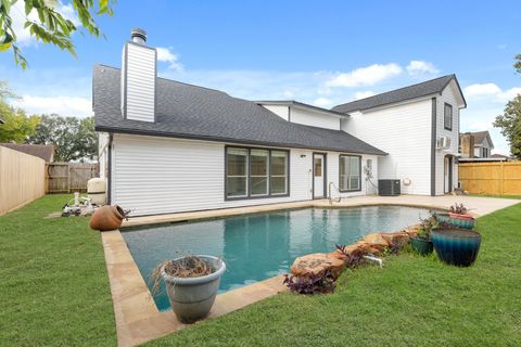 Photo of 2419 Parkview Drive, Pearland, TX 77581 (MLS # 46012463)