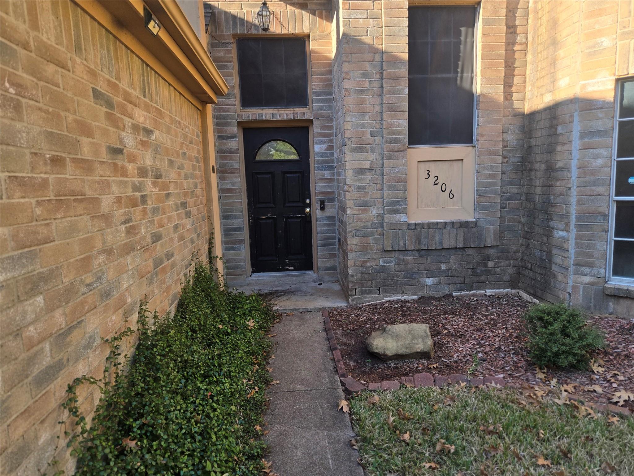 3206 Rimrock Drive
