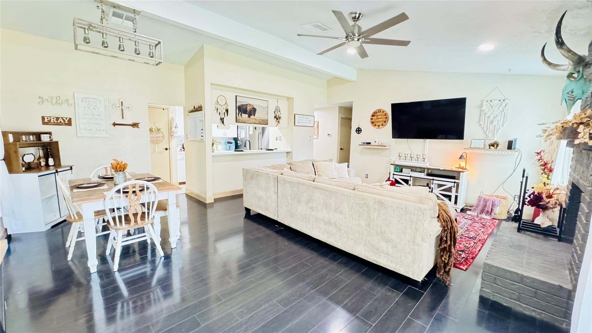 3003 Wood Fox Drive