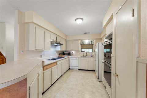Tiny photo for 268 Sue Ann Street, El Campo, TX 77437 (MLS # 74600725)