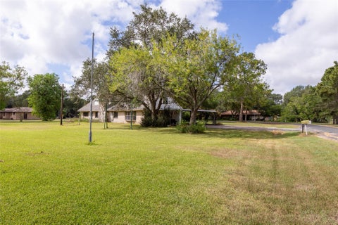 Tiny photo for 268 Sue Ann Street, El Campo, TX 77437 (MLS # 74600725)