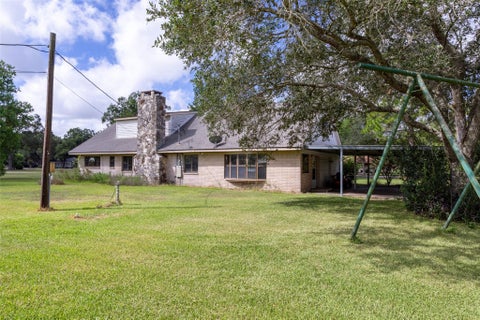 Tiny photo for 268 Sue Ann Street, El Campo, TX 77437 (MLS # 74600725)