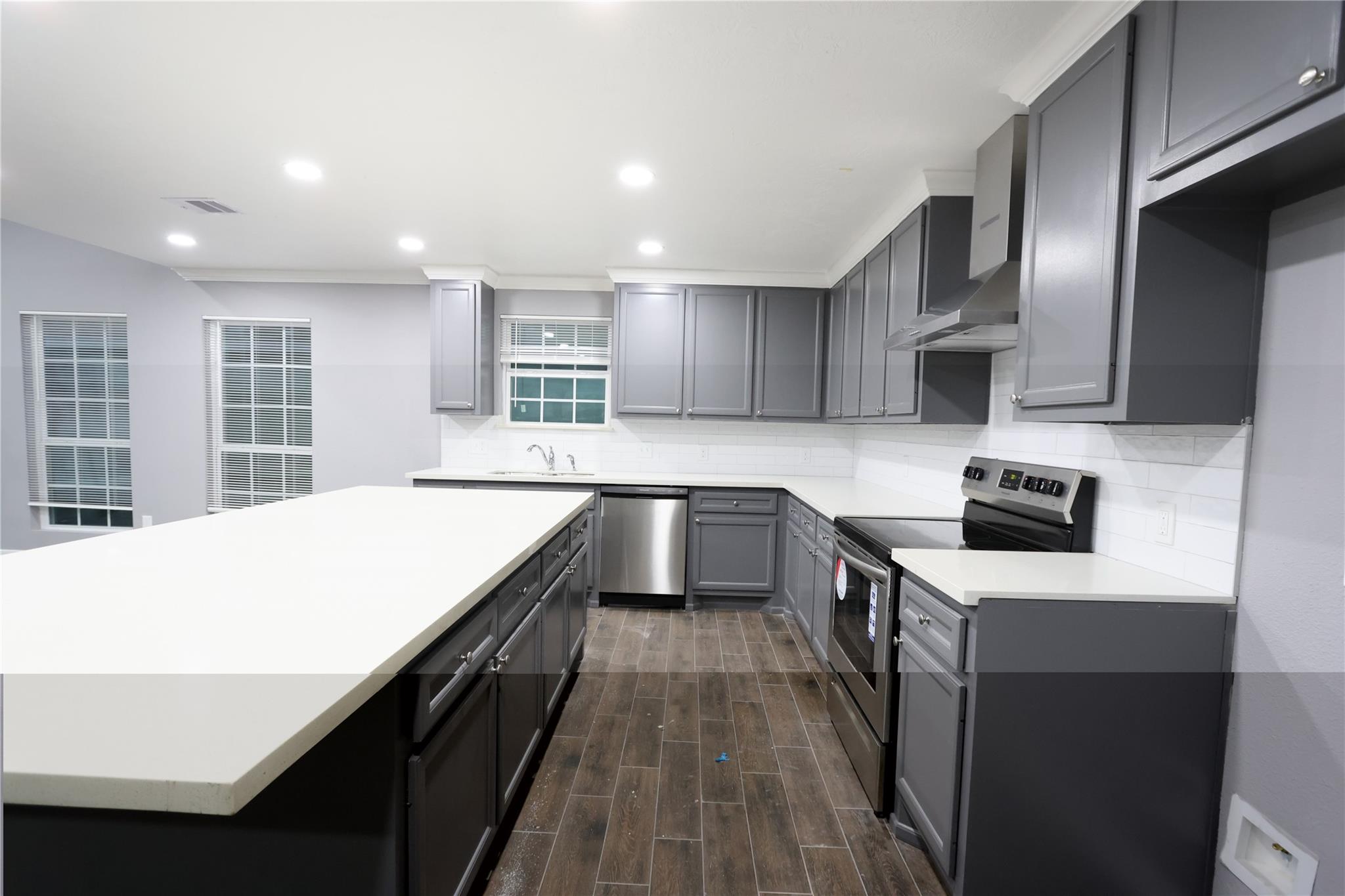 10406 Townhall Lane