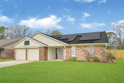 Photo of 4102 Townes Forest Road, Friendswood, TX 77546 (MLS # 96873112)