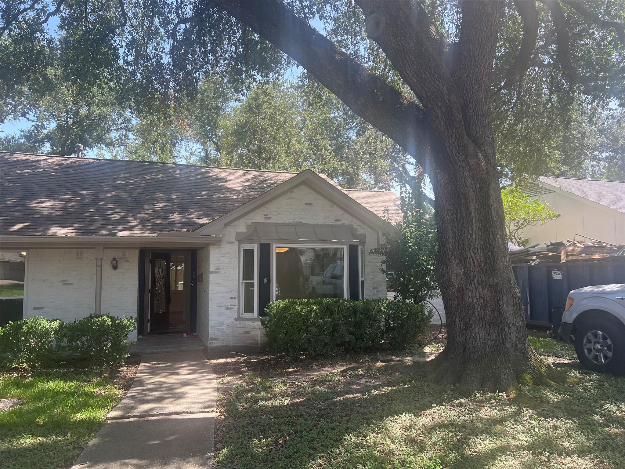 7819 Skyline Drive