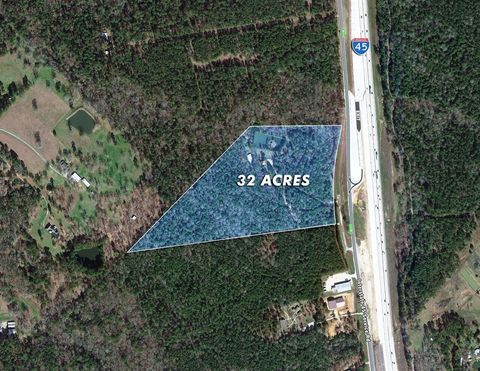 2564 I-45 S New Waverly TX 77358