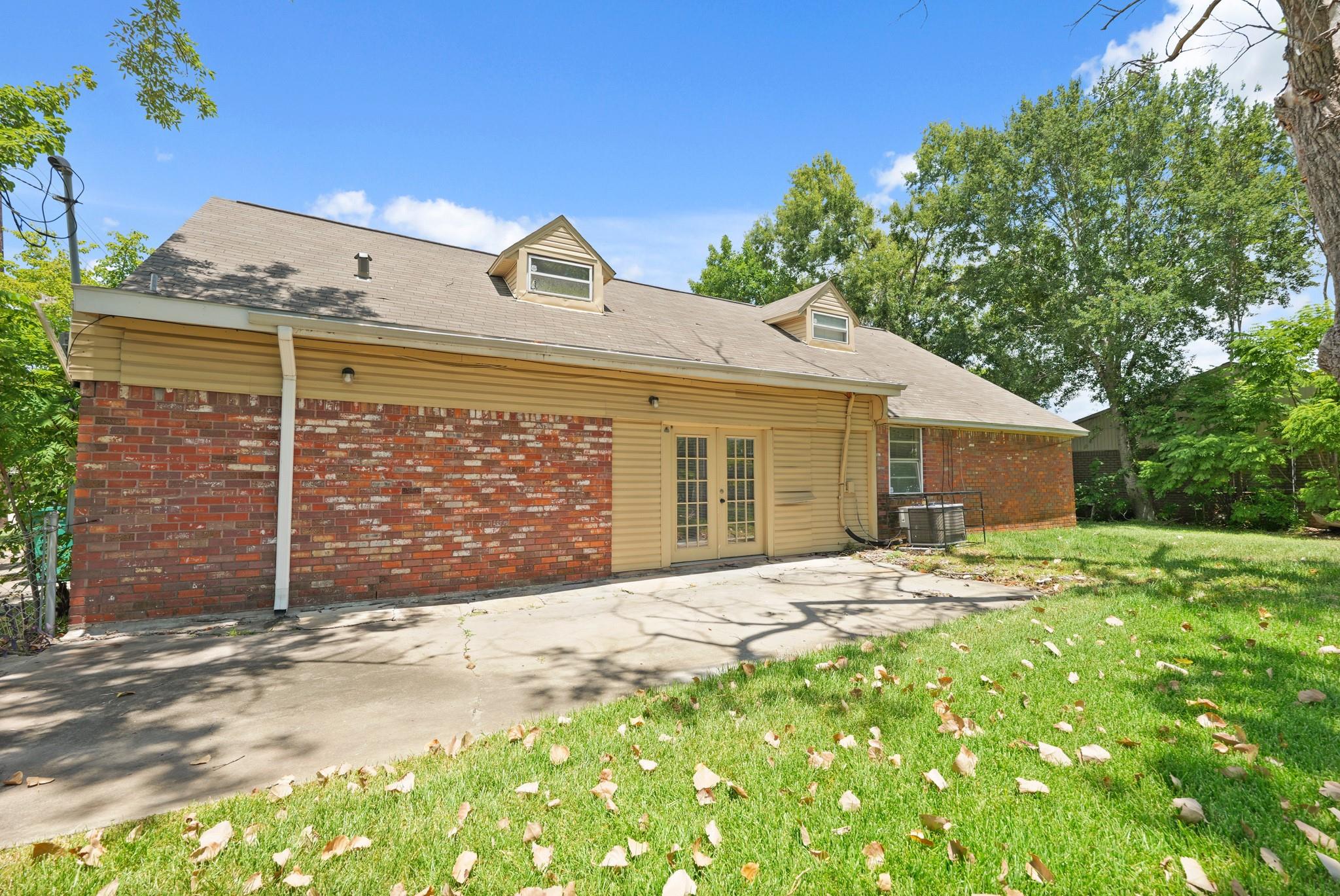 515 Lloyd Lane
