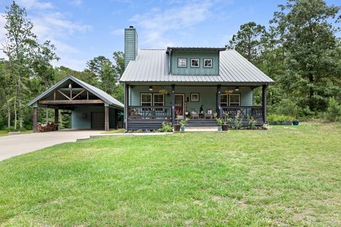 Photo of 320 Idlewood Court, Brookeland, TX 75931 (MLS # 98909196)