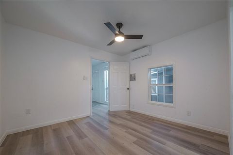 Tiny photo for 3320 Hays Street #B, Pasadena, TX 77503 (MLS # 27509152)