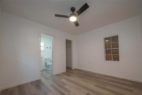 Tiny photo for 3320 Hays Street #B, Pasadena, TX 77503 (MLS # 27509152)