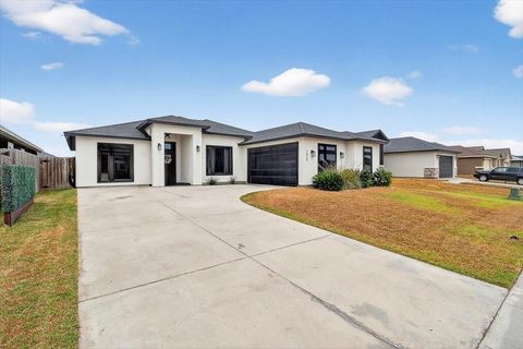 Photo of 7838 Hulk Drive, Corpus Christi, TX 78414 (MLS # 11466886)