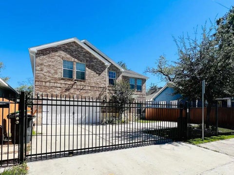 Photo of 3616 Elysian Street, Houston, TX 77009 (MLS # 2156140)