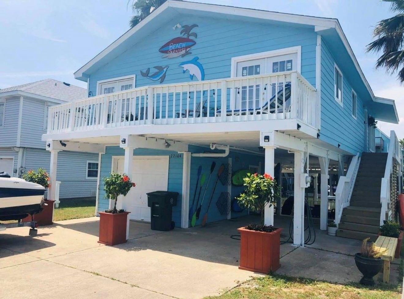 22104 Zapata Drive
