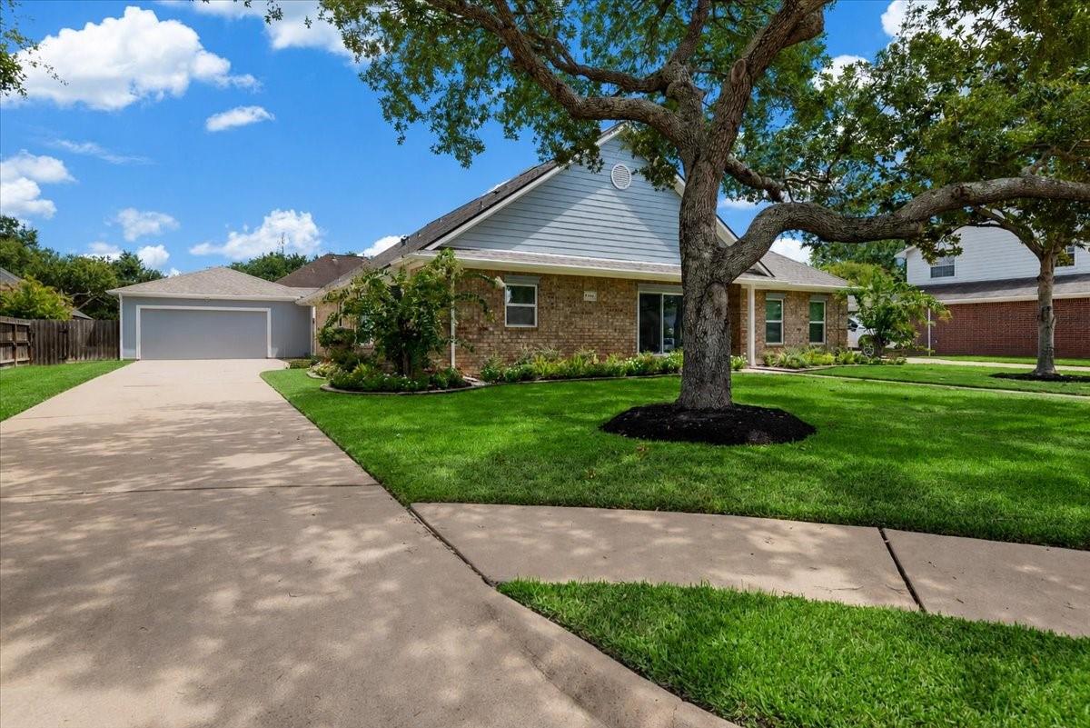 3238 Pintail Street