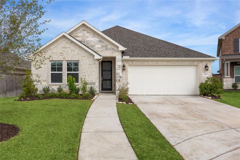 Photo of 2707 Oakheath Crest Court, Pearland, TX 77089 (MLS # 37266694)
