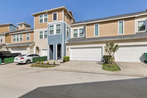 Townhouse For Sale - 3519 Topango Drive<br/> Pasadena, TX 77504