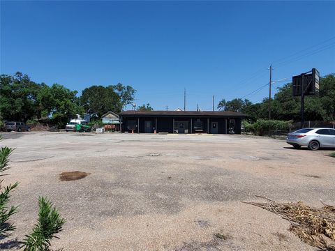 Photo of 4615 Sherman Street, Houston, TX 77011 (MLS # 92592971)
