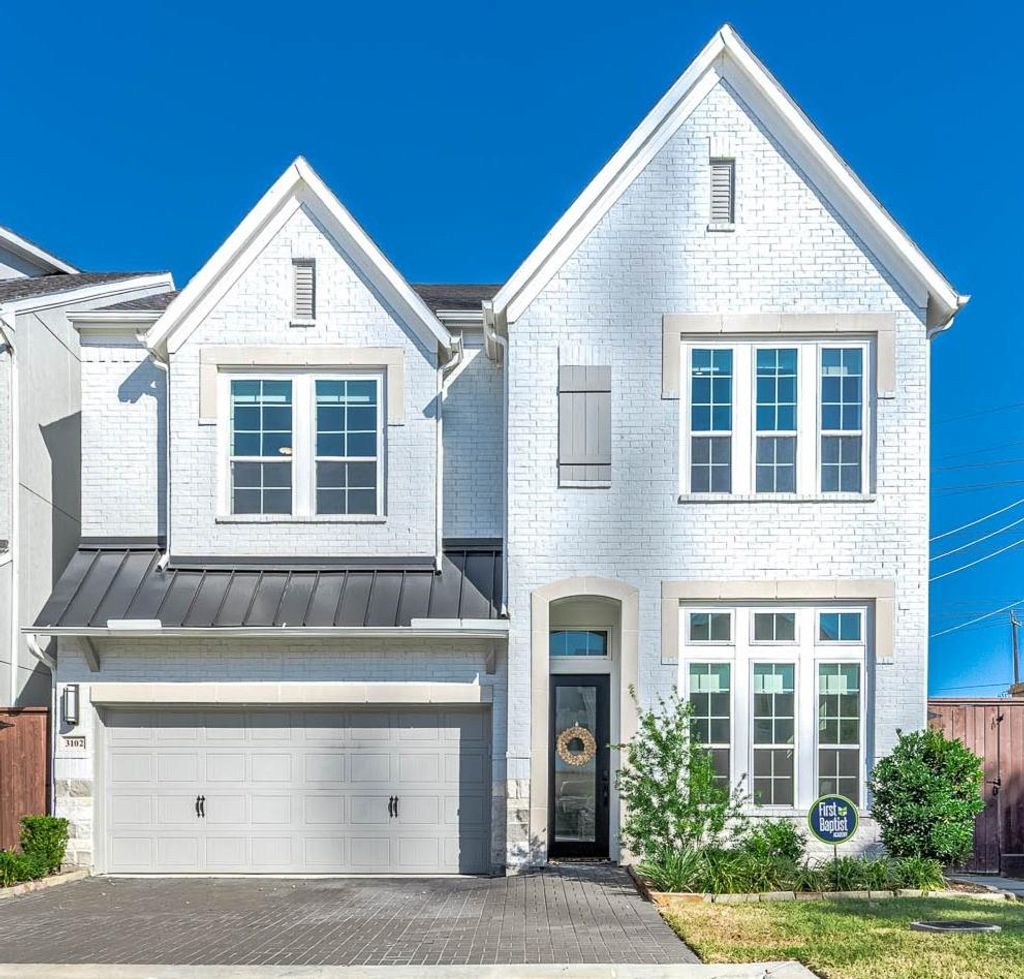 Photo of 3102 Somerset Levens Lane, Houston, TX 77055 (MLS # 67444730)