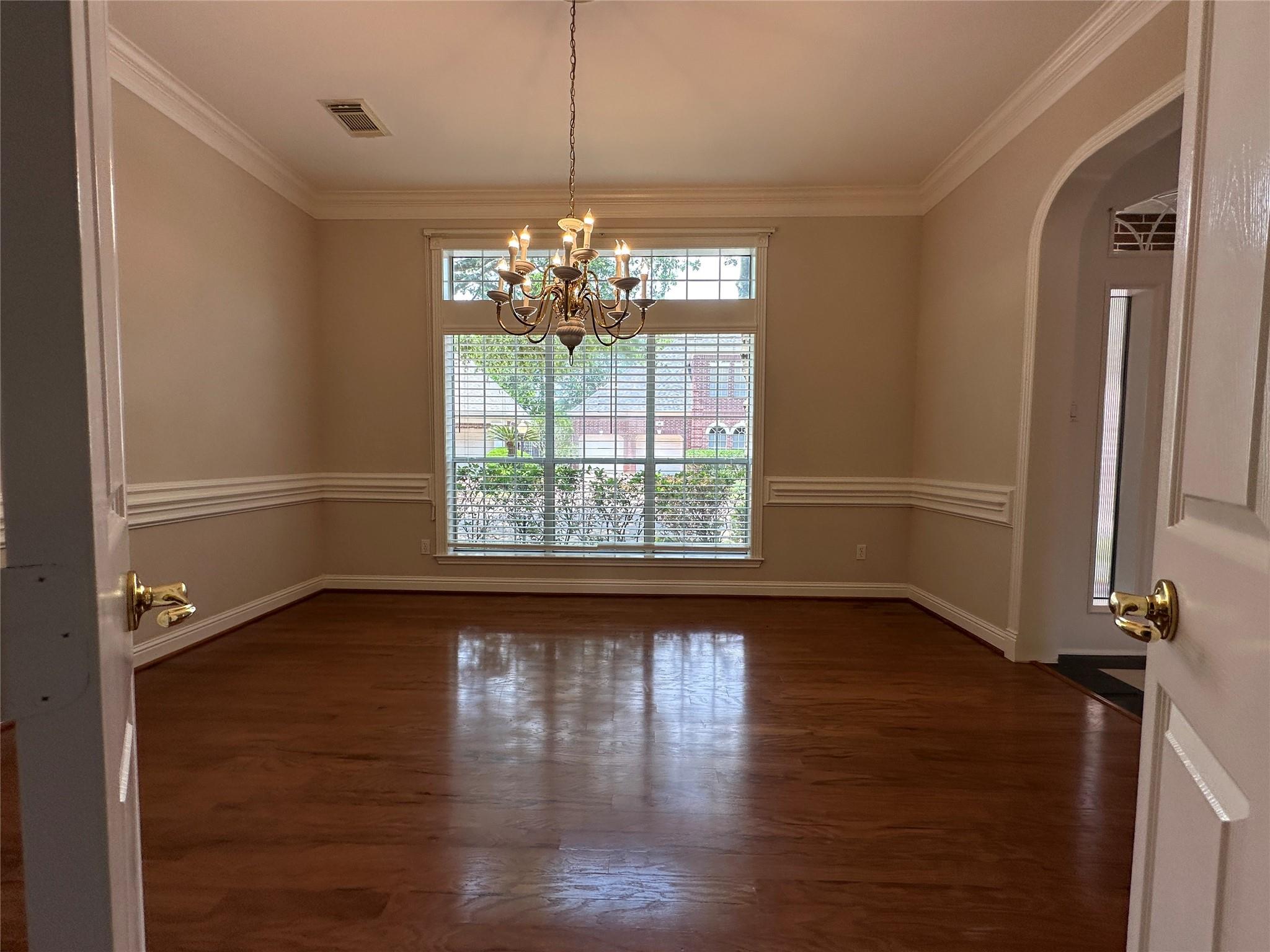 17 Ambleside Crescent Drive