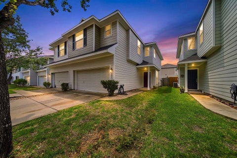 Townhouse For Sale - 8922 Elm Drake Ln<br/> Harris County, Humble, TX 77338
