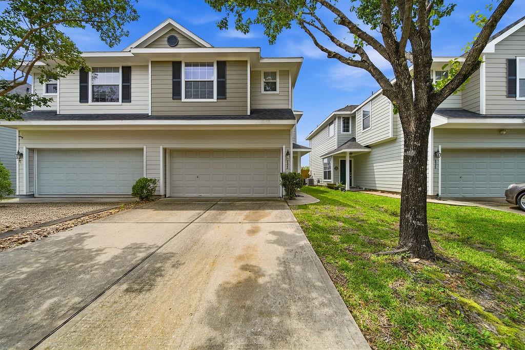 8922 Elm Drake