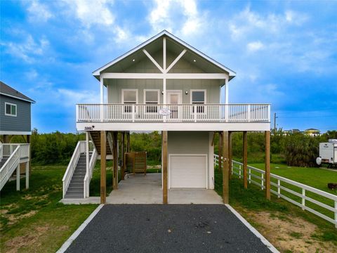 Photo of 1040 Johnson Road, Gilchrist, TX 77617 (MLS # 62450368) Photo of 1040 Johnson Road, Gilchrist, TX 77617 (MLS # 62450368)