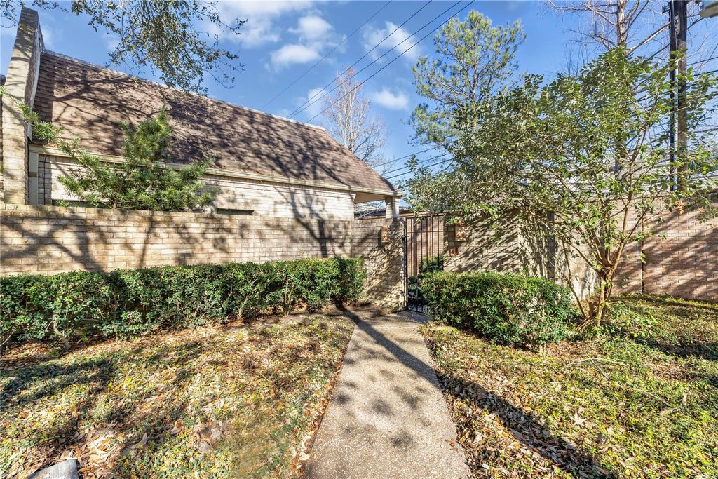 Photo of 15600 Barkers Landing Road #14, Houston, TX 77079 (MLS # 58492792)