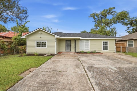 Photo of 2919 Cochran Street, Houston, TX 77009 (MLS # 78313565)