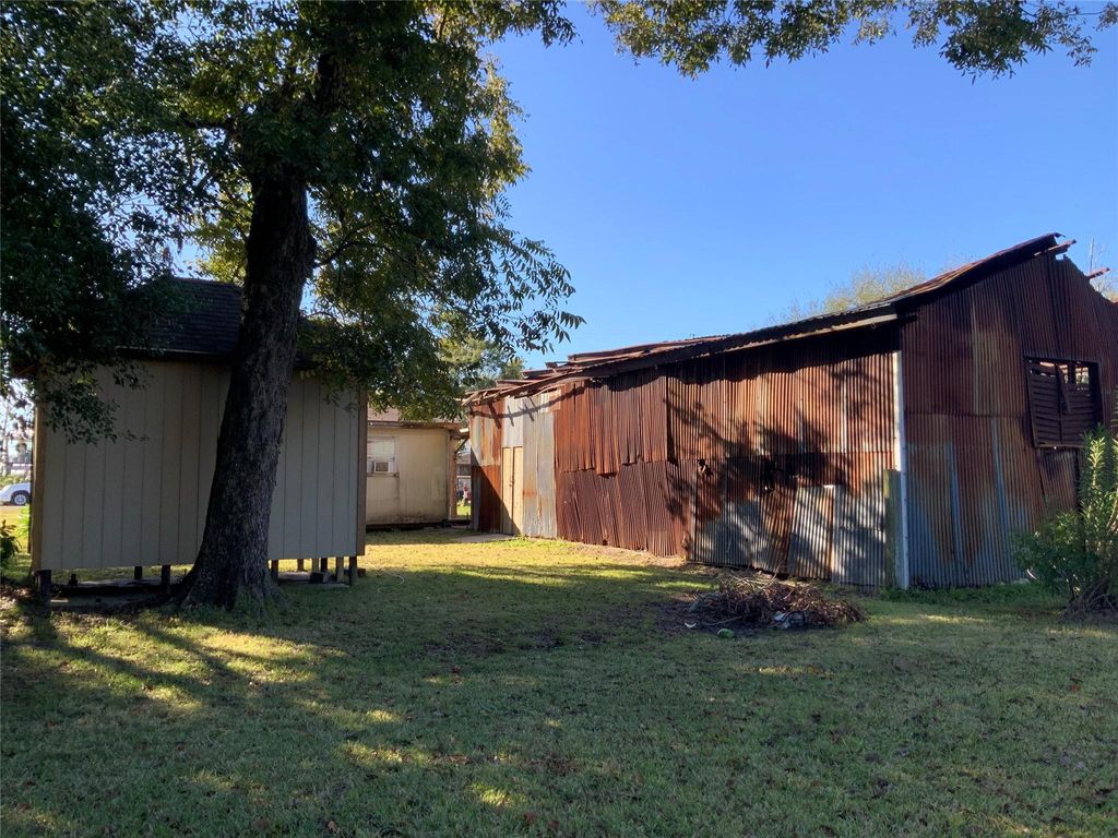 Photo of 215 Mcneir Street, Anahuac, TX 77514 (MLS # 43849271)