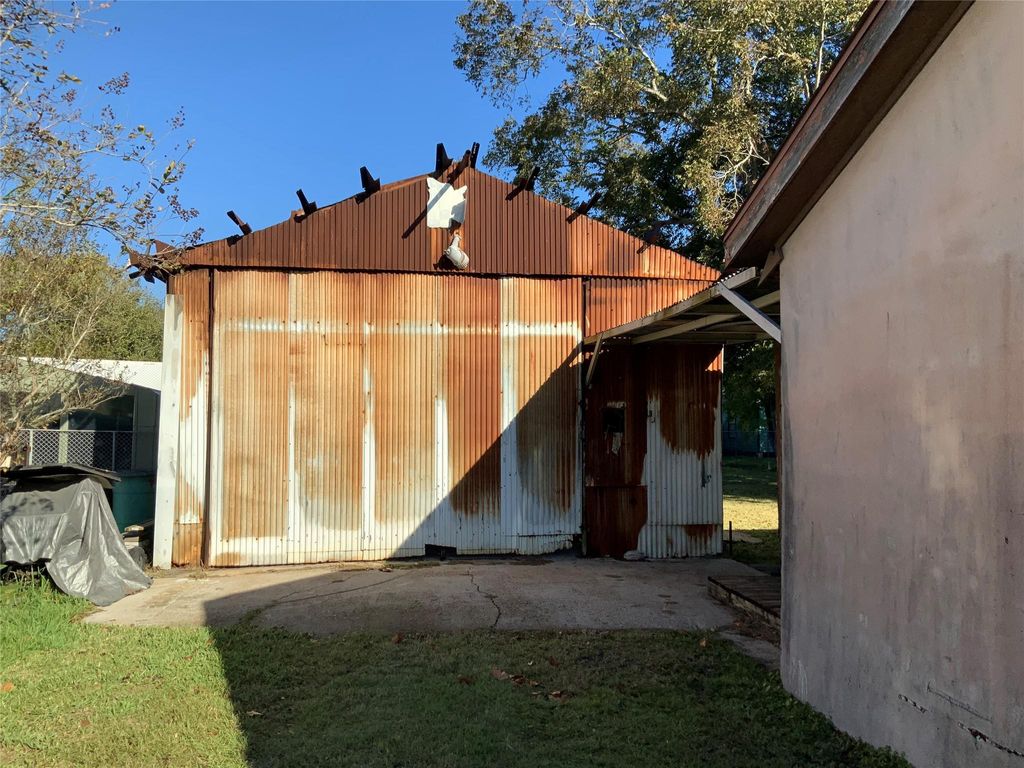 Photo of 215 Mcneir Street, Anahuac, TX 77514 (MLS # 43849271)