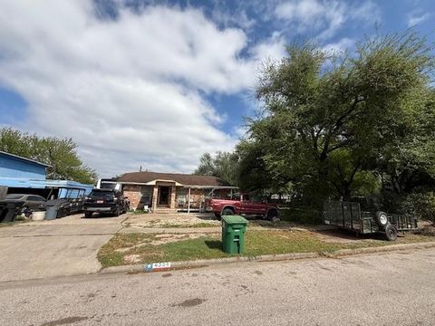Photo of 4334 Spring Valley Road, Houston, TX 77041 (MLS # 10096819)
