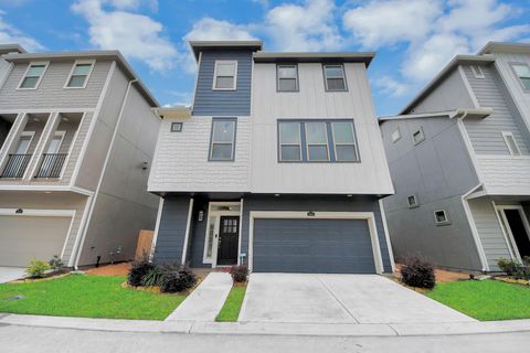 Photo of 2014 Windsor Meadow Trace Trce, Houston, TX 77051 (MLS # 70405057)
