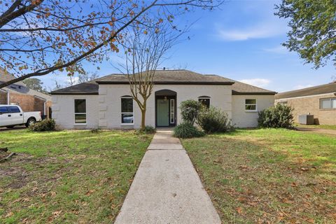 Photo of 8203 Ivan Reid Drive, Houston, TX 77040 (MLS # 96647309)