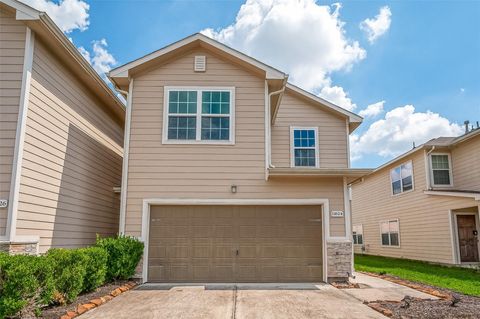 Photo of 11624 Abloom Way, Houston, TX 77066 (MLS # 11800536)