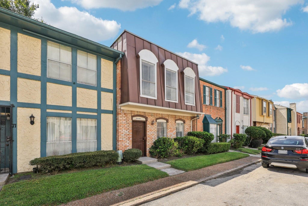 Photo of 7700 Creekbend Drive #70, Houston, TX 77071 (MLS # 38277017)