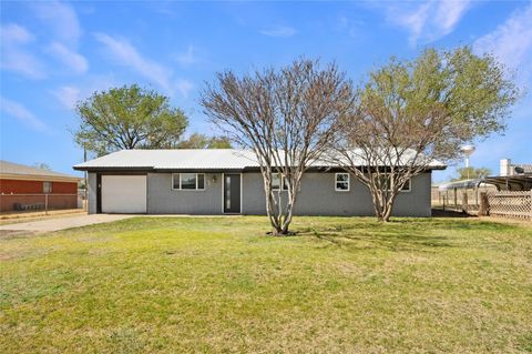 904 Avenue D Bovina TX 79009