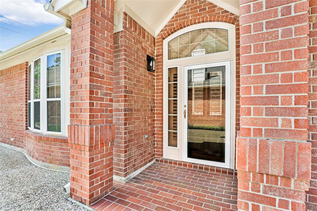 Photo of 3306 Redwood Lake Drive, Kingwood, TX 77345 (MLS # 45732136)