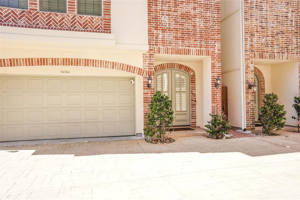 Photo of 5636 Kiam Street #A, Houston, TX 77007 (MLS # 48211559)