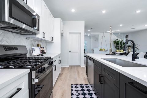 Tiny photo for 1513 Euel Street, Houston, TX 77009 (MLS # 2784374)