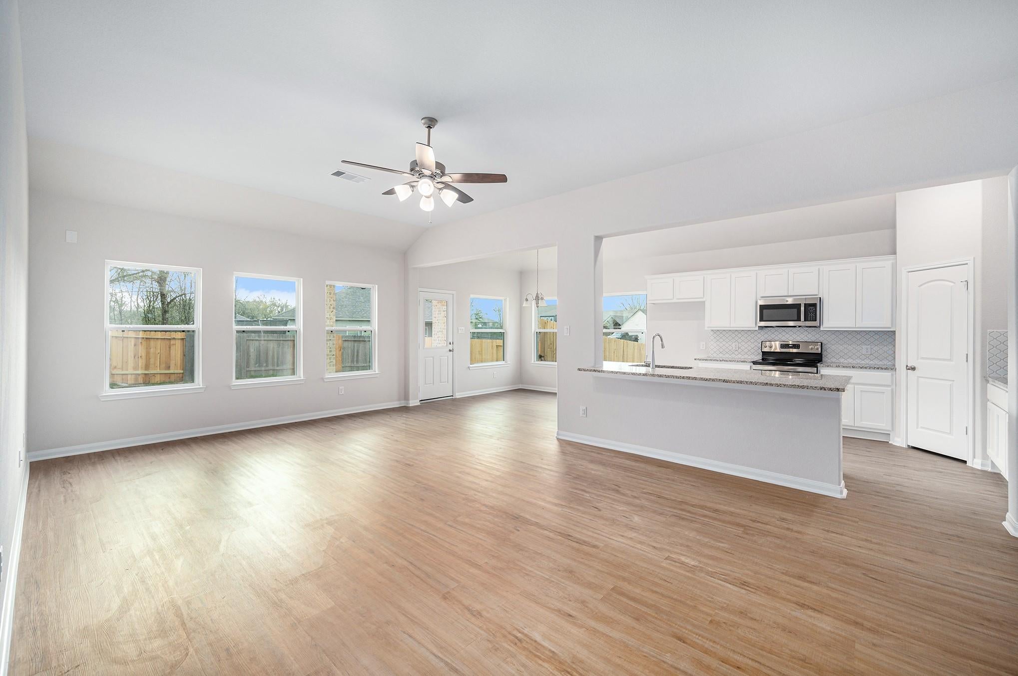 12408 Hackberry Dr
