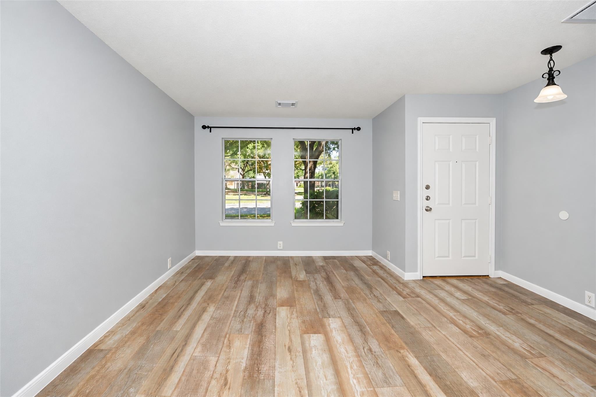 21203 Somerset Park Lane