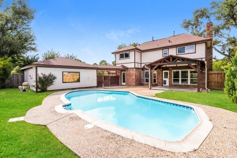 Photo of 826 Bradwell Drive, Houston, TX 77062 (MLS # 85222510)