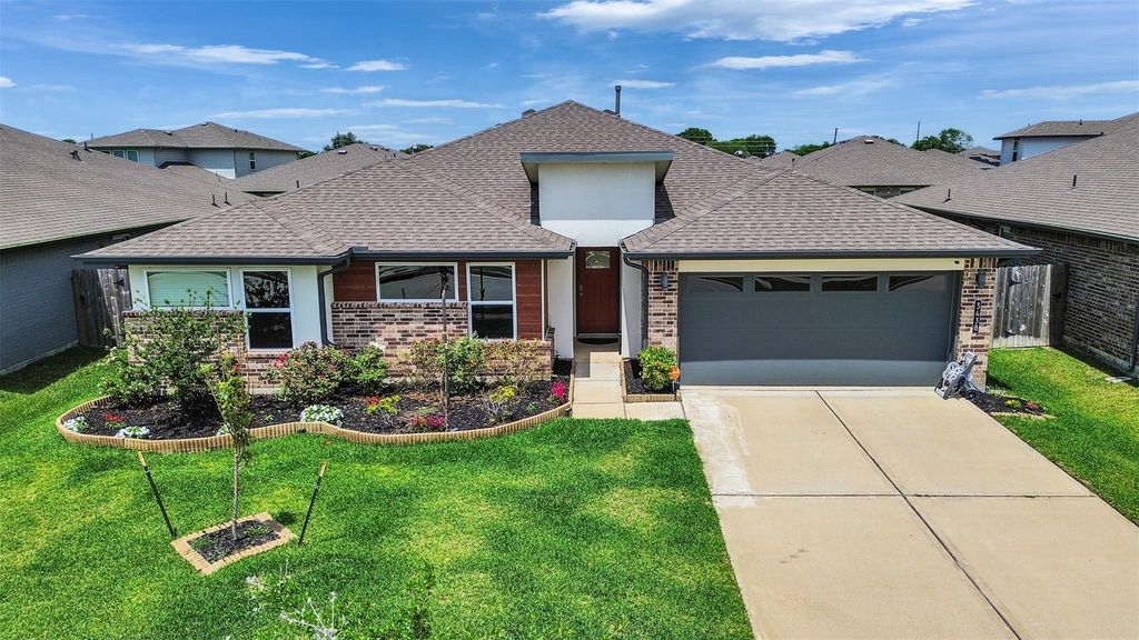 Photo of 3438 Lake Landing Lane, Missouri City, TX 77459 (MLS # 91872078)