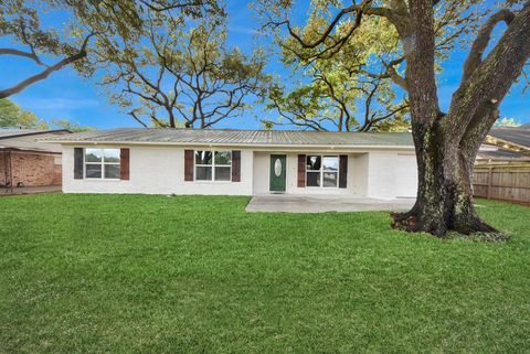 Homes For Sale - 227 Highway 90<br/> Austin County, Sealy, TX 77474