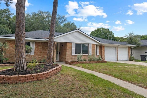 Photo of 11510 Mullins Drive, Houston, TX 77035 (MLS # 27883463)